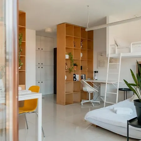 Modern City Centre Studio - Air Conditioning - Near Wroclaw Main Station Apartmán