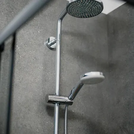 Apartment Modern City Centre Studio - Near Wroclaw Main Station - Free Public Parking - Ac